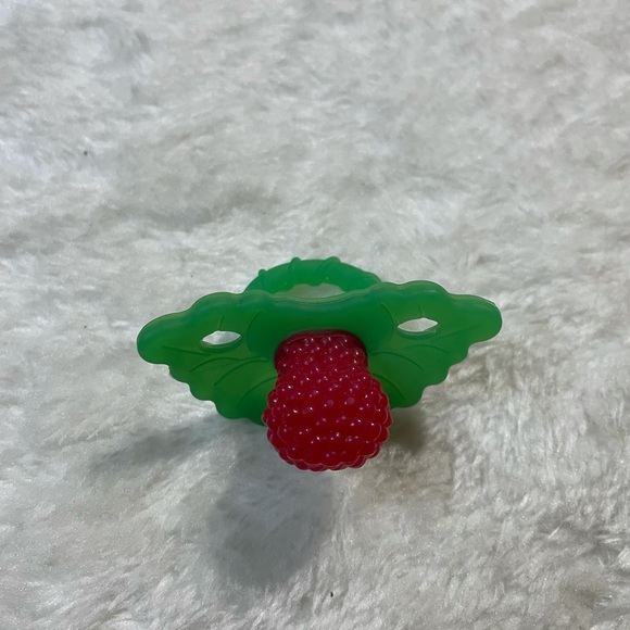Raz - Berry Silicon Teether - Picture 1 of 2